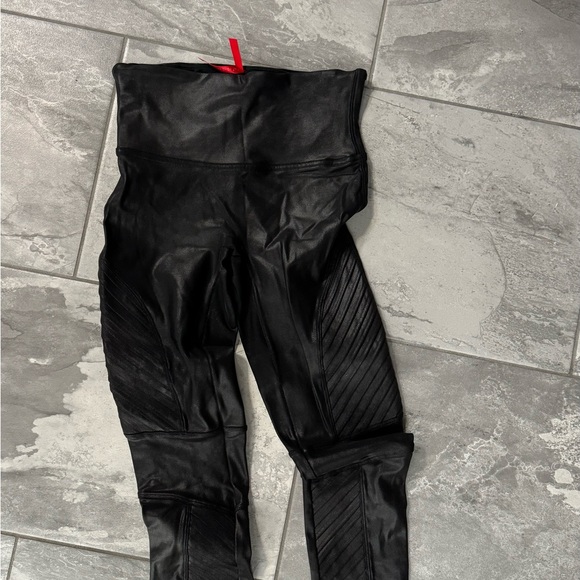 Spanx medium faux leather moto leggings - Picture 1 of 2